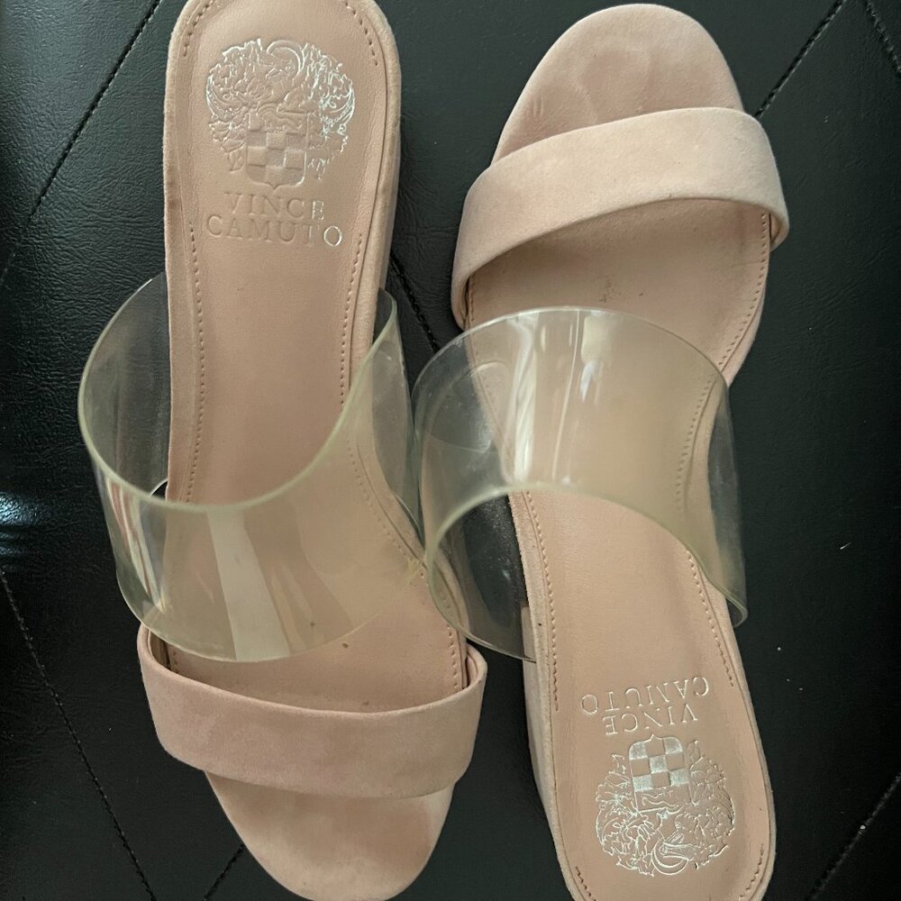Vince Camuto color: Peach material: Suede-Plastic size: 38.5 Pre-Owned